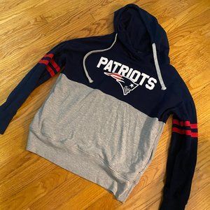 NFL Patriots Hooded Sweatshirt - Size Medium